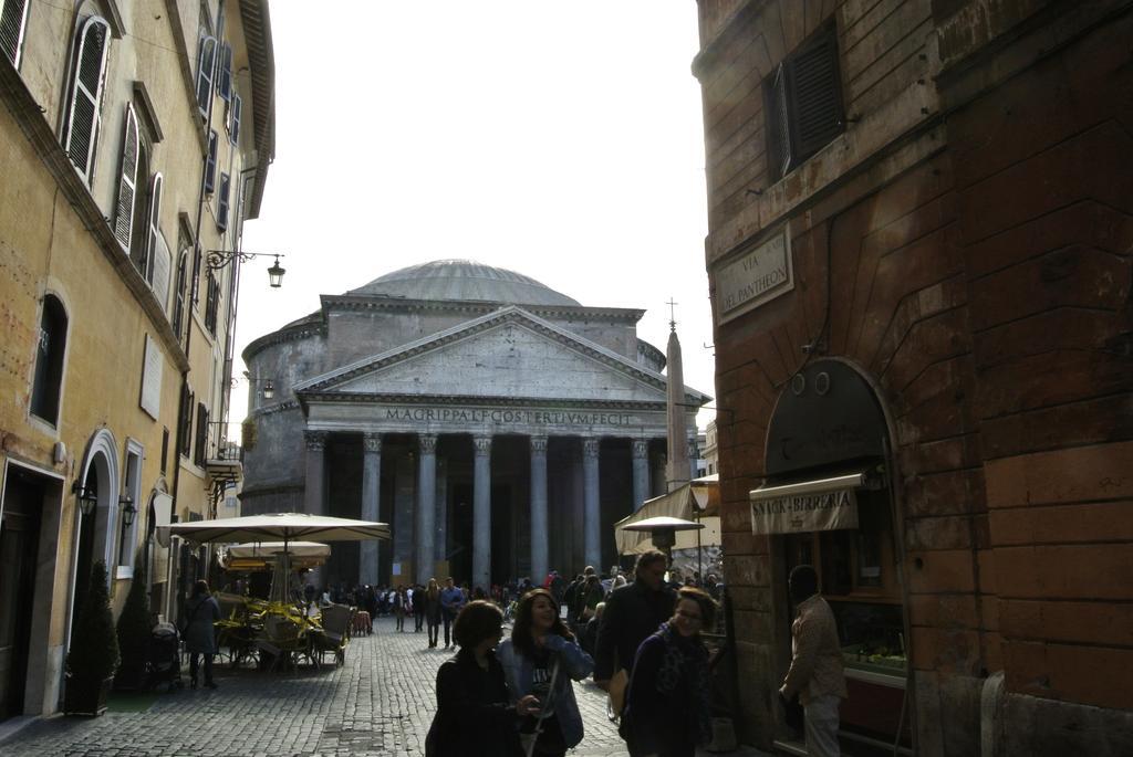 Pantheon Domus Valentino Leilighet Roma Eksteriør bilde