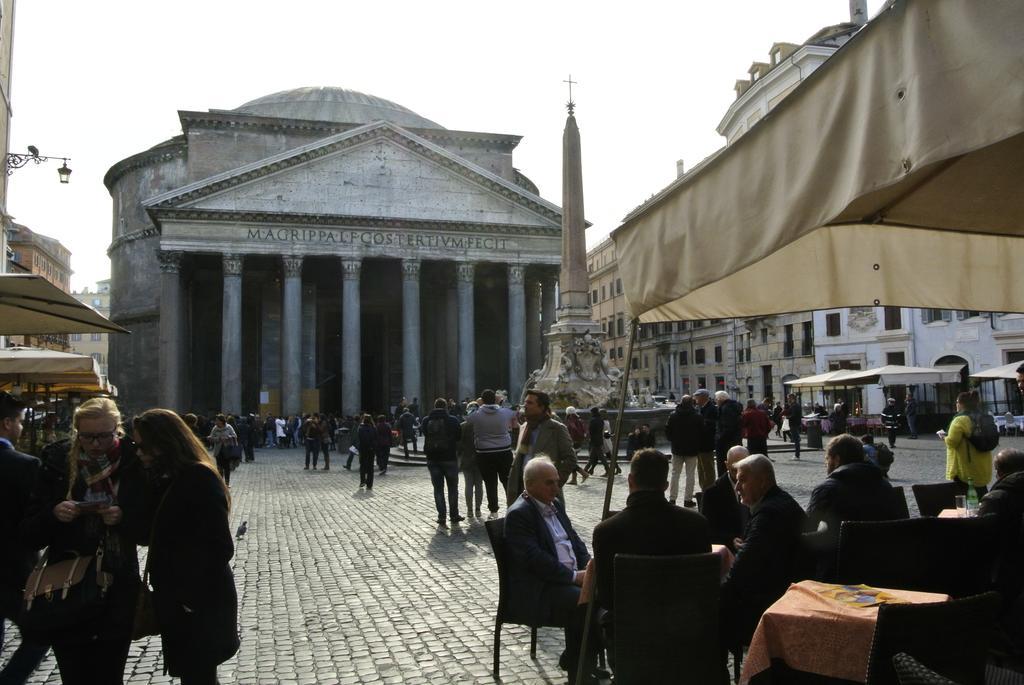 Pantheon Domus Valentino Leilighet Roma Eksteriør bilde